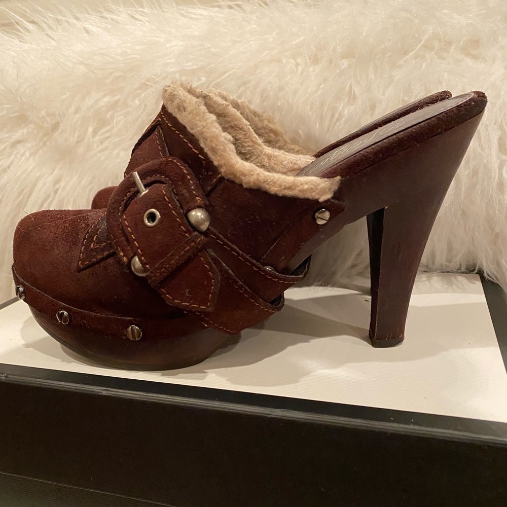 Fergie brown suede high heel 4.75 “ pump shoes 7.5